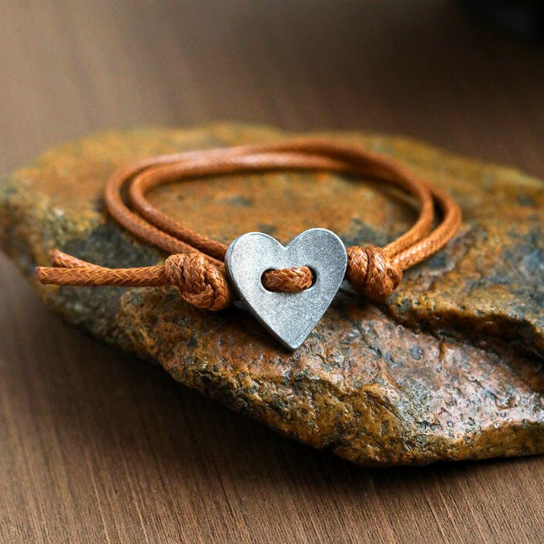 Amelia Love Knot Bracelet