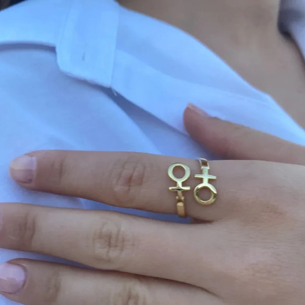 Linked by Love™ Double Venus Ring
