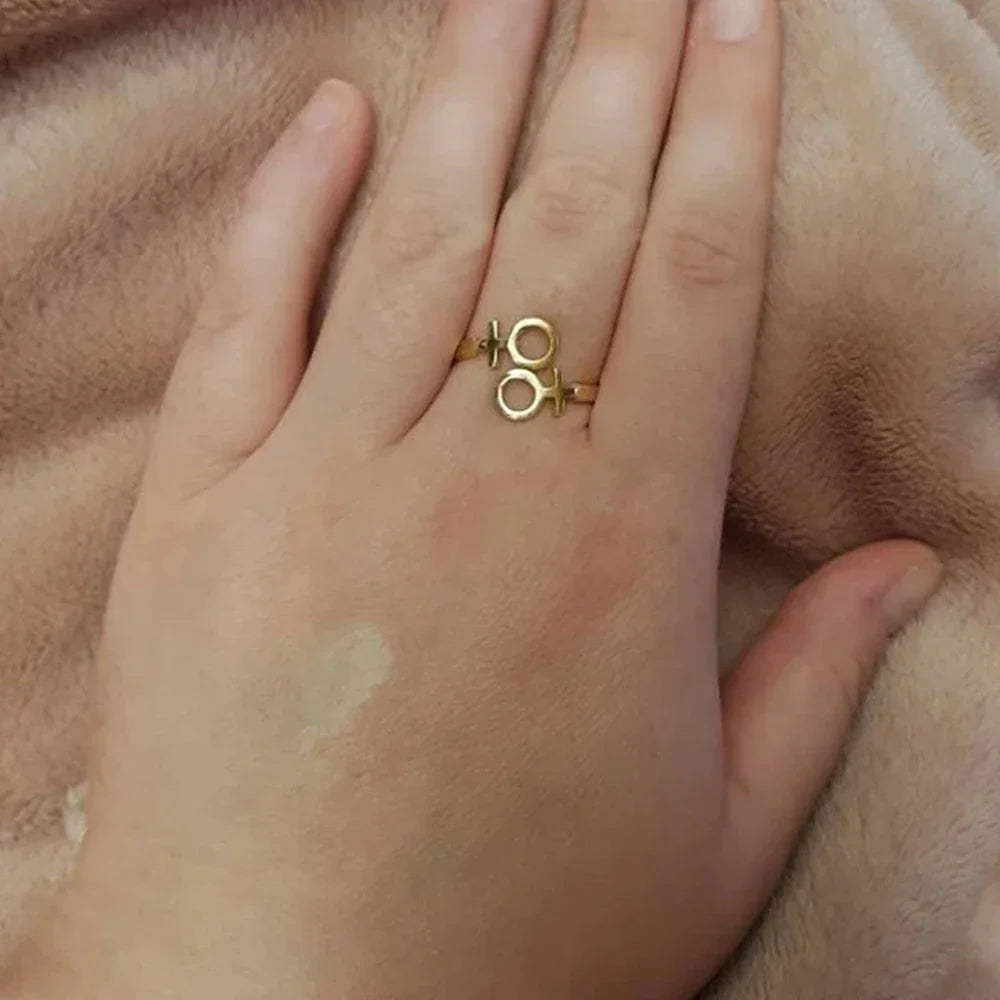 Linked by Love™ Double Venus Ring