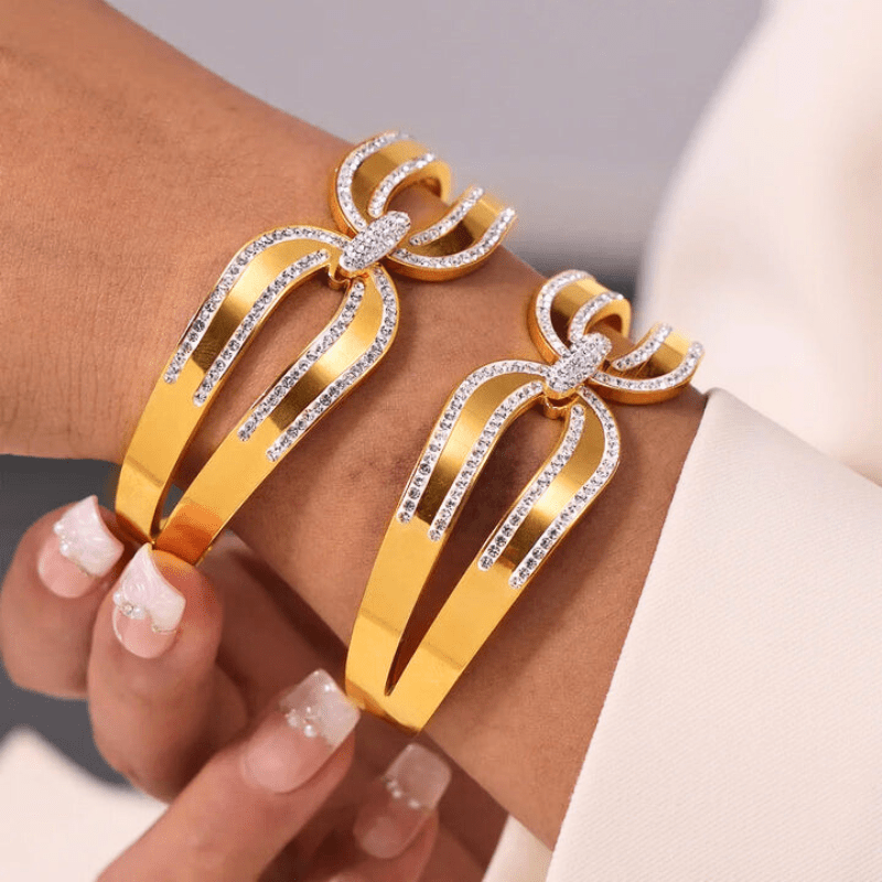 Duchess Bow Bangle - Dolbrook Jewelers