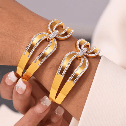 Duchess Bow Bangle - Dolbrook Jewelers