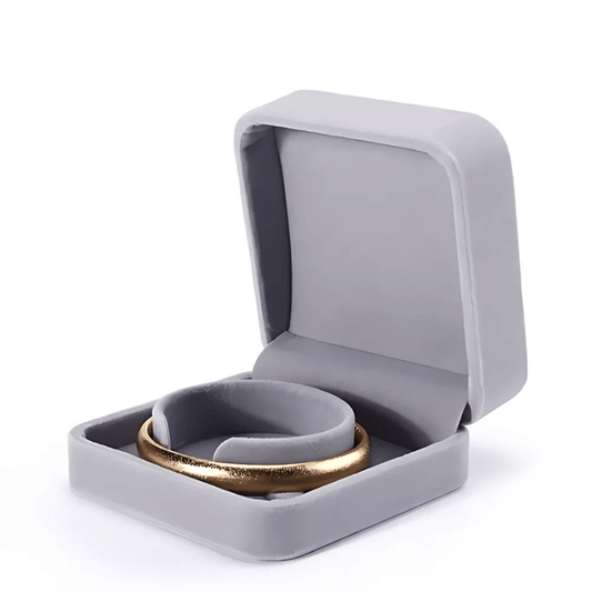 Signature Velvet Gift Box - Dolbrook Jewelers