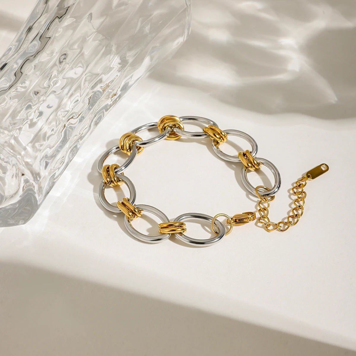 Verona Interlock Bracelet - Dolbrook Jewelers