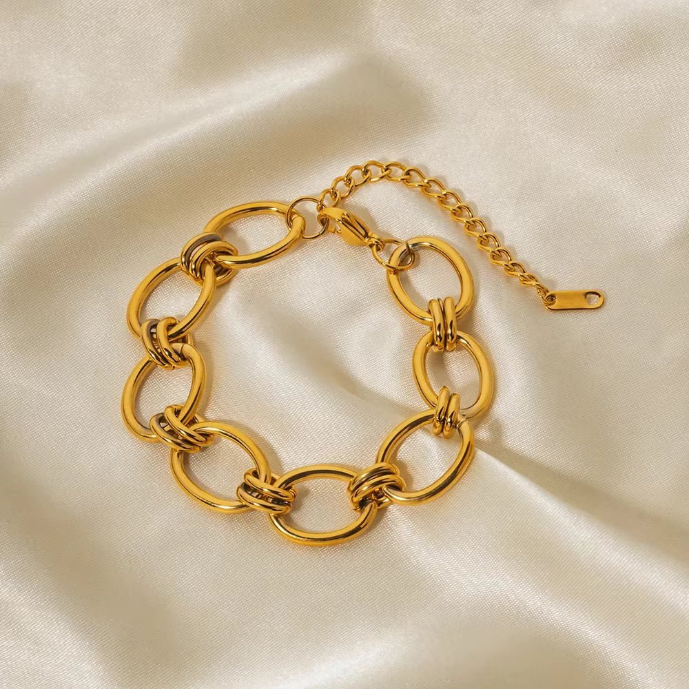 Verona Interlock Bracelet - Dolbrook Jewelers